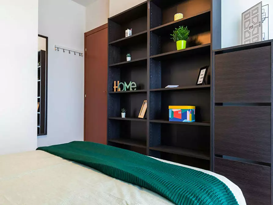 Immagine 7 di Camera in affitto  in Via dei Missaglia a Milano