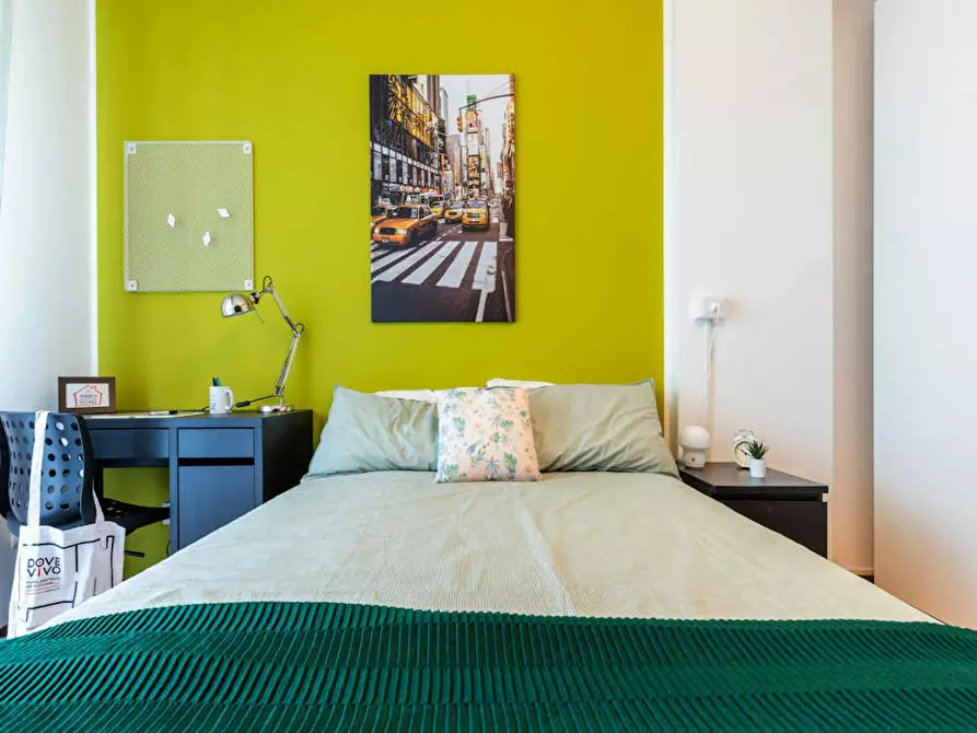 Immagine 4 di Camera in affitto  in Via dei Missaglia a Milano