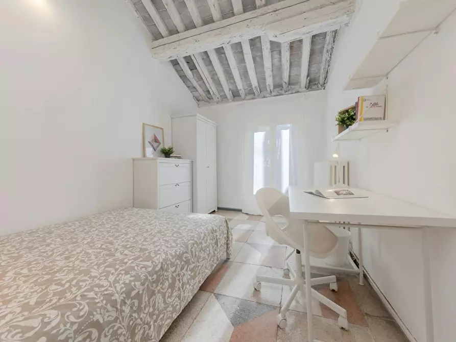 Immagine 1 di Camera in affitto  in Via Savonarola a Padova