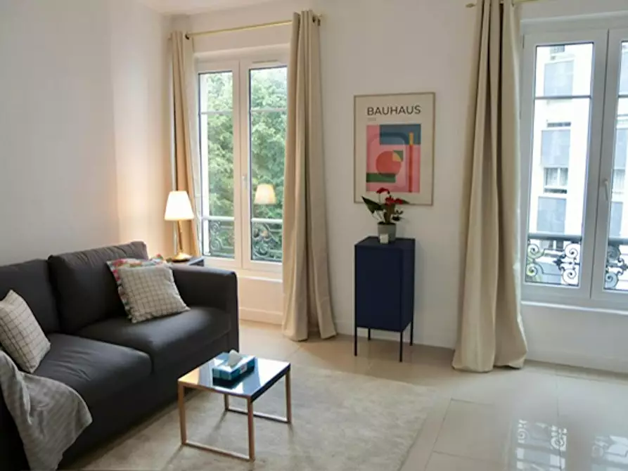 Immagine 2 di Appartamento in affitto  in Rue d'Alleray a Paris