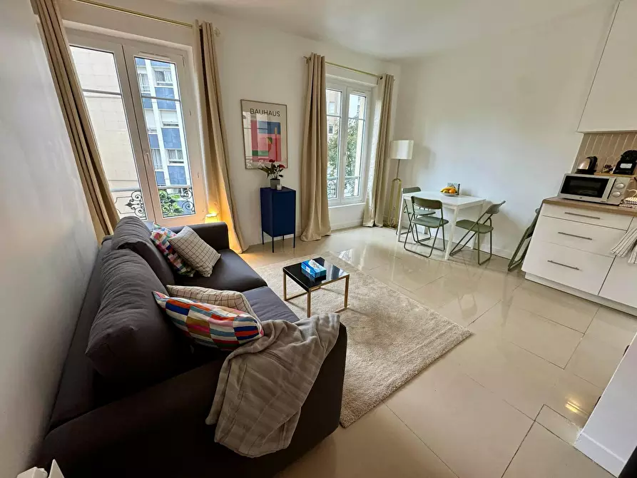 Immagine 1 di Appartamento in affitto  in Rue d'Alleray a Paris