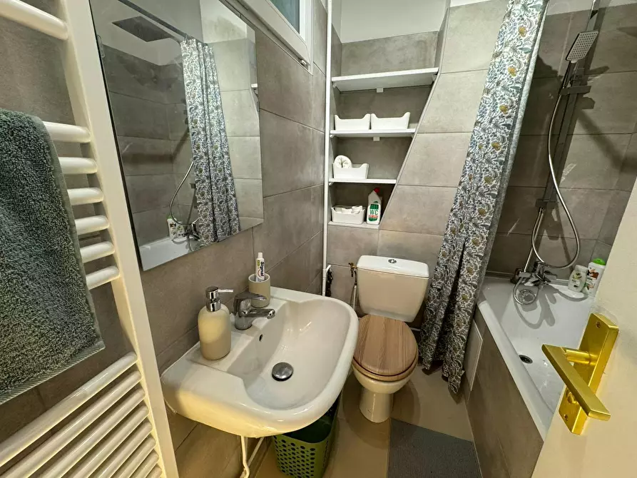 Immagine 6 di Appartamento in affitto  in Rue d'Alleray a Paris