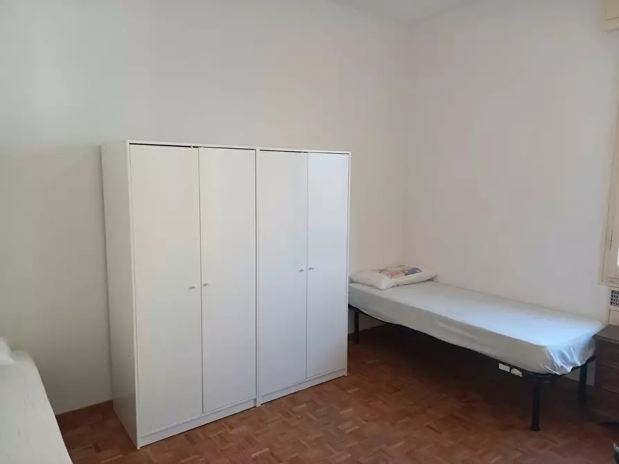 Immagine 3 di Camera condivisa in affitto  in Via Nino Bertocchi a Bologna