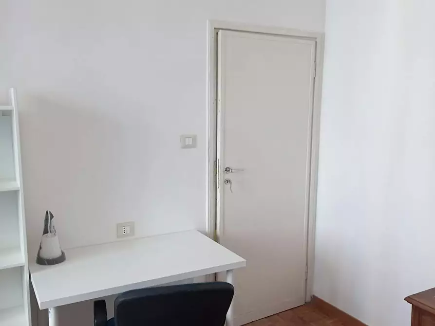 Immagine 5 di Camera condivisa in affitto  in Via Nino Bertocchi a Bologna