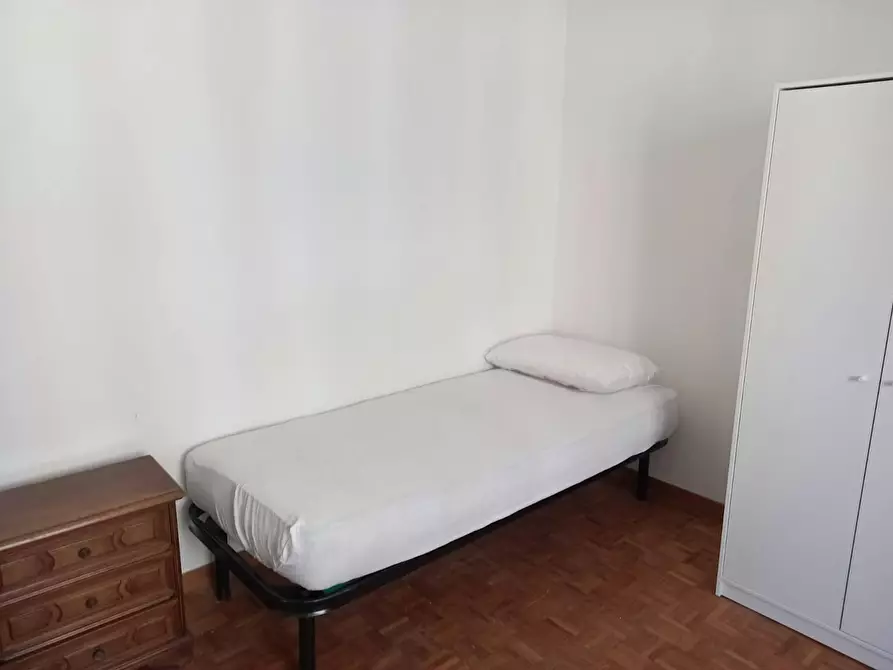 Immagine 8 di Camera condivisa in affitto  in Via Nino Bertocchi a Bologna
