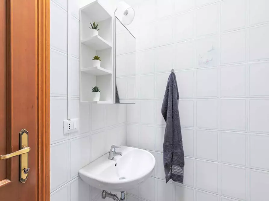 Immagine 9 di Camera in affitto  in Via Marsala a Bologna