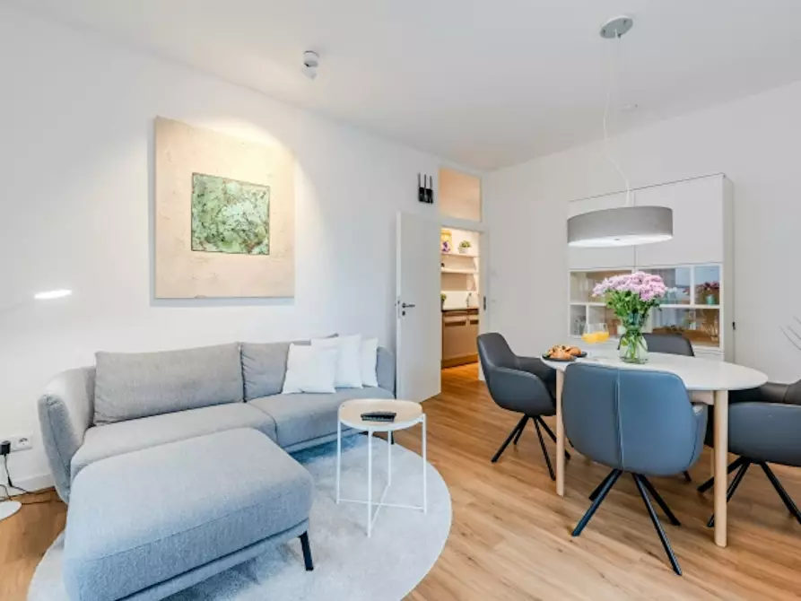 Immagine 2 di Appartamento in affitto  in Chausseestraße a Berlin
