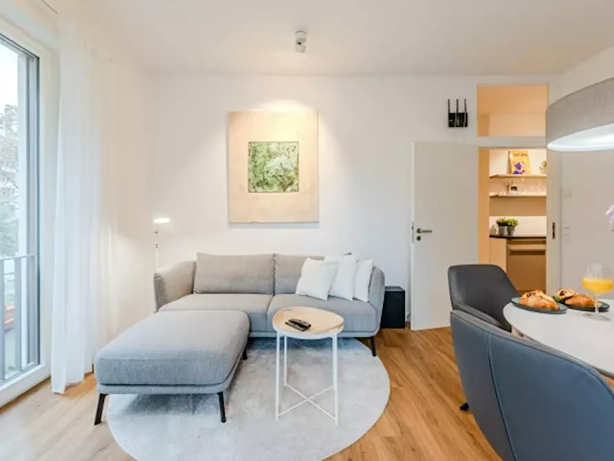 Immagine 1 di Appartamento in affitto  in Chausseestraße a Berlin