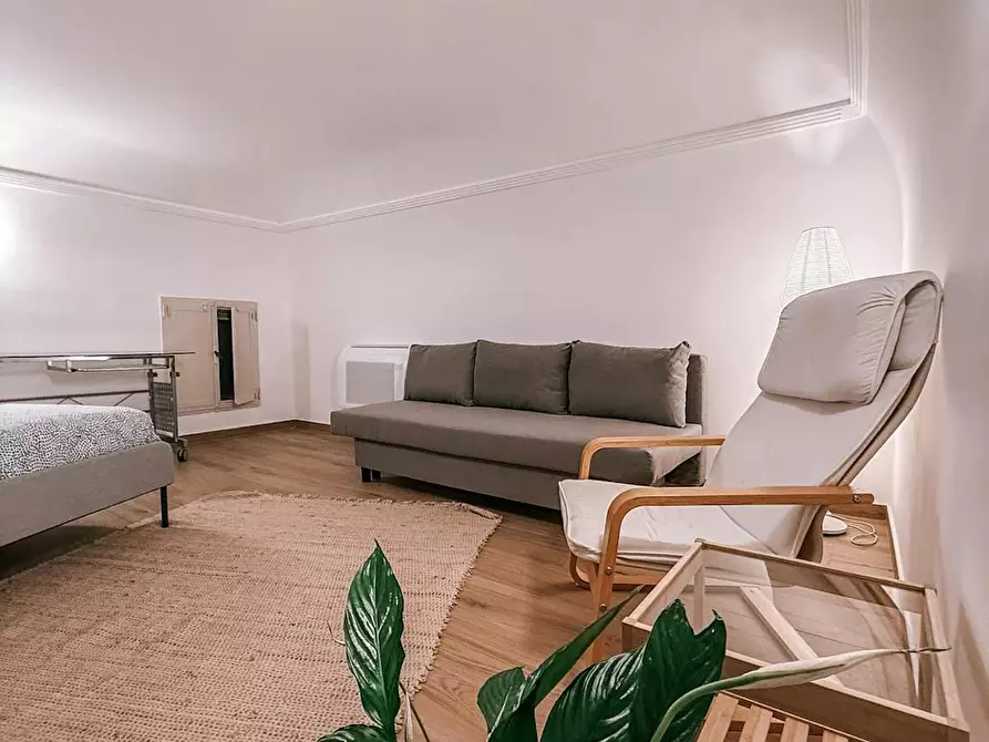 Immagine 9 di Camera in affitto  in Via Ughetti a Catania