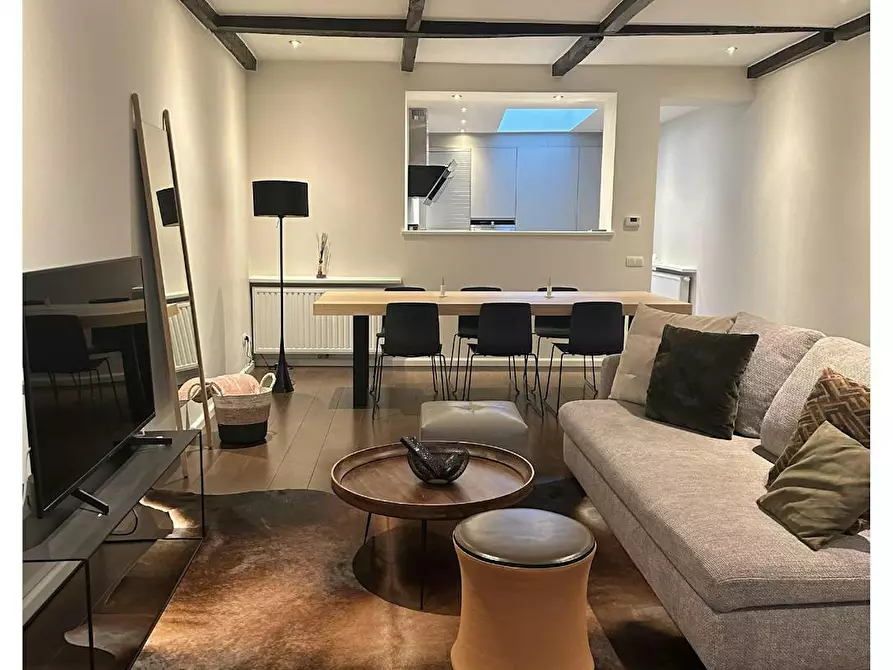 Immagine 1 di Casa indipendente in affitto  in Koningstraat a Gent