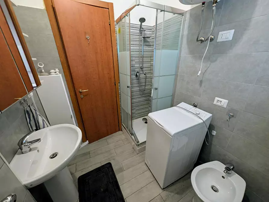 Immagine 10 di Camera in affitto  in Via Monte Generoso a Milano