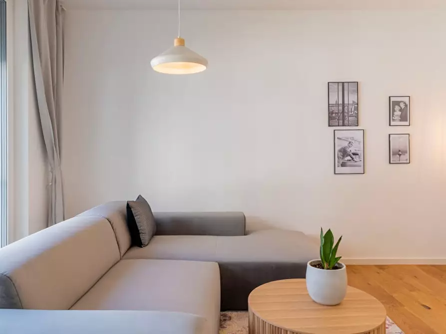 Immagine 10 di Appartamento in affitto  in Einbecker Straße a Berlin