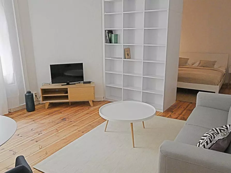 Immagine 6 di Appartamento in affitto  in Erich-Weinert-Straße a Berlin