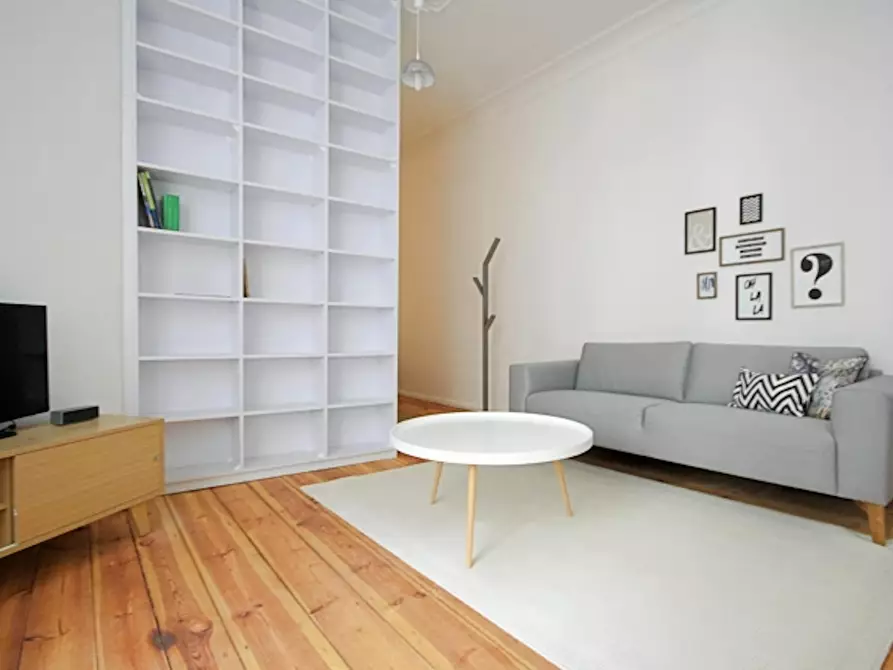 Immagine 1 di Appartamento in affitto  in Erich-Weinert-Straße a Berlin