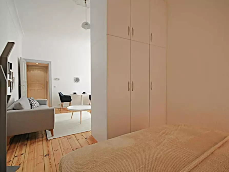Immagine 4 di Appartamento in affitto  in Erich-Weinert-Straße a Berlin