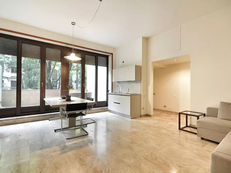 Immagine 1 di Appartamento in affitto  in Via Vincenzo Monti a Milano