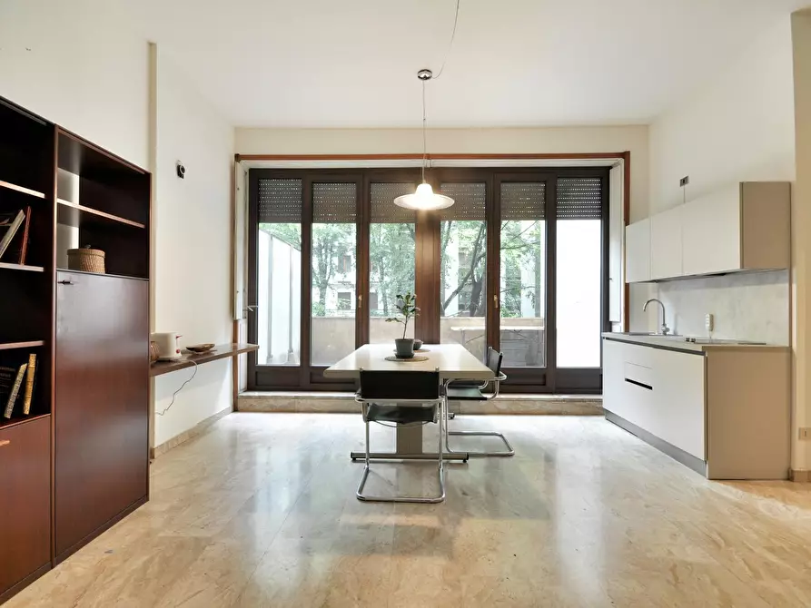 Immagine 2 di Appartamento in affitto  in Via Vincenzo Monti a Milano