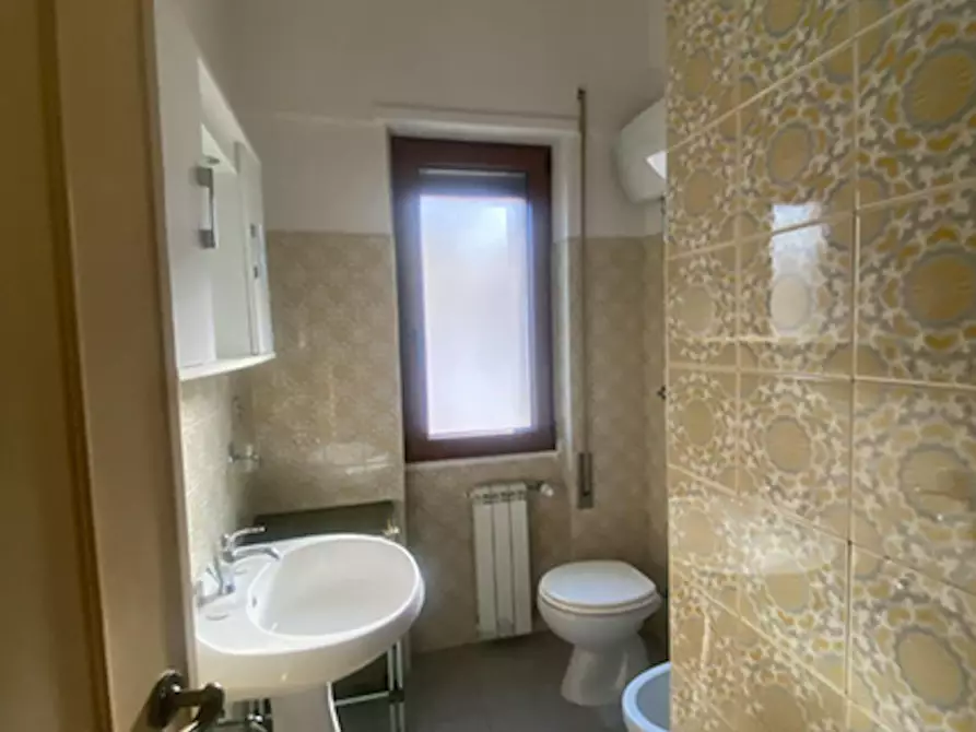 Immagine 10 di Camera in affitto  in Via Leonardo Fibonacci a Roma