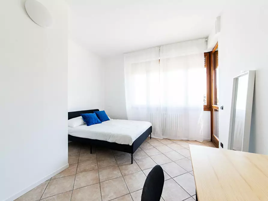 Immagine 2 di Camera in affitto  in Via Melchiorre Gioia a Milano