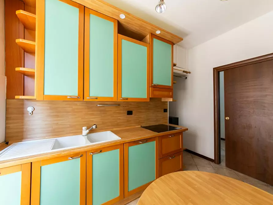 Immagine 8 di Camera in affitto  in Via Melchiorre Gioia a Milano