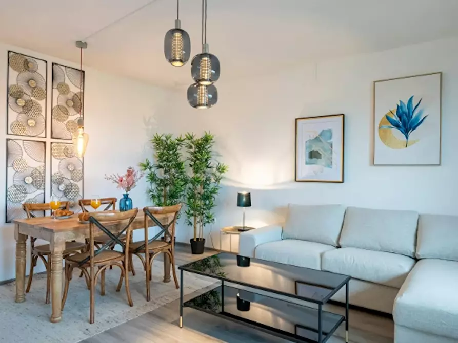 Immagine 2 di Appartamento in affitto  in Holländerstraße a Berlin