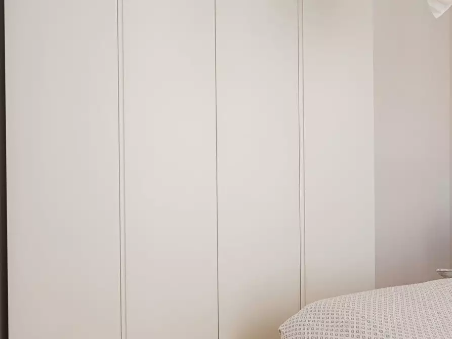 Immagine 4 di Appartamento in affitto  in Krausenstraße a Berlin
