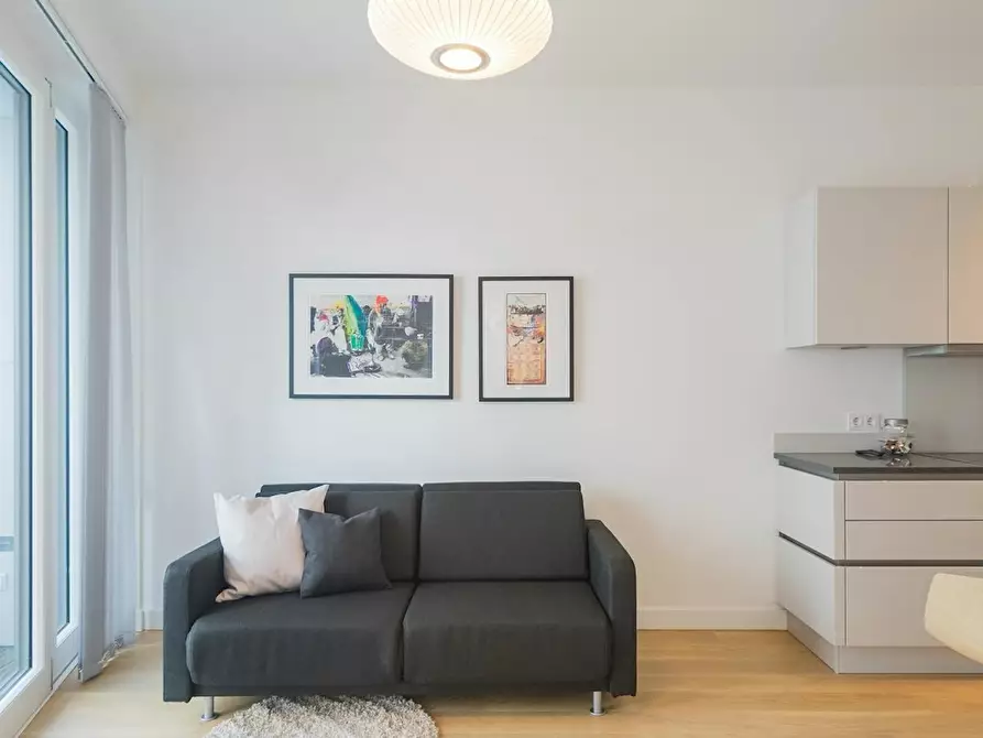 Immagine 3 di Appartamento in affitto  in Krausenstraße a Berlin