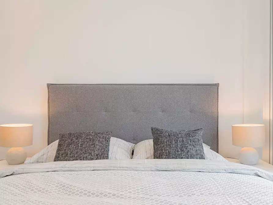 Immagine 8 di Appartamento in affitto  in Krausenstraße a Berlin
