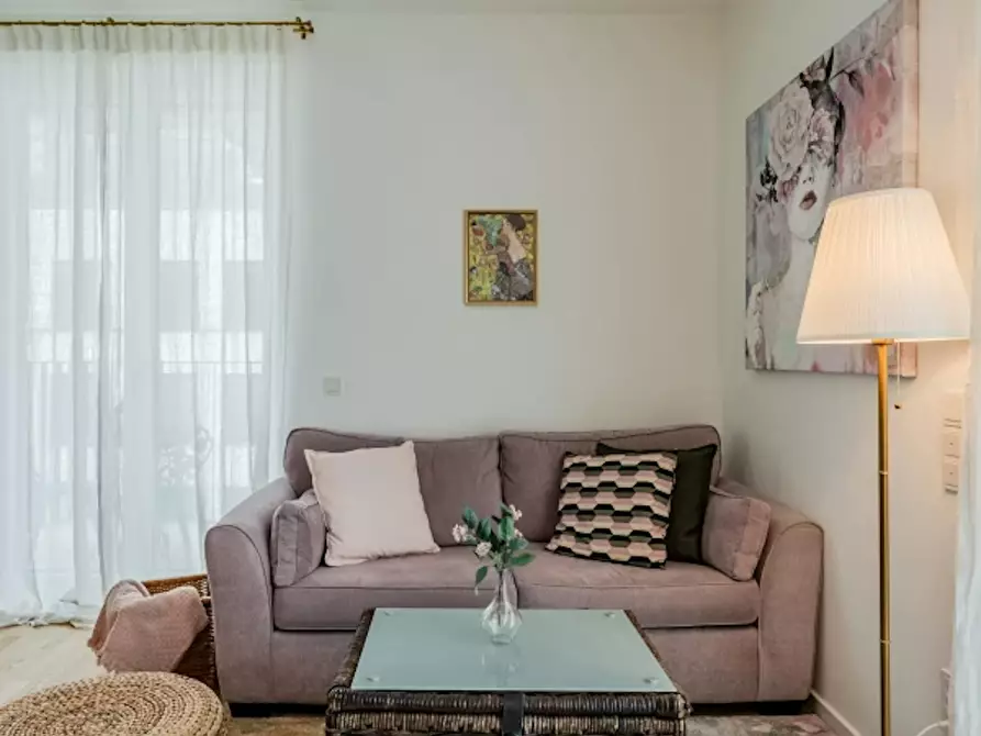 Immagine 4 di Appartamento in affitto  in Mühlenstraße a Berlin Friedrichshain
