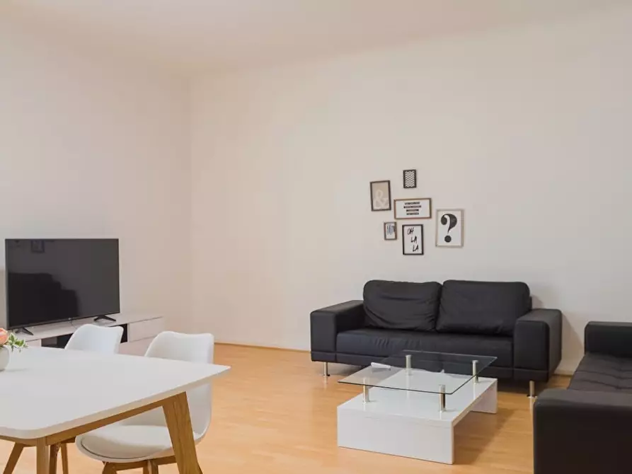 Immagine 4 di Appartamento in affitto  in Schivelbeiner Straße a Berlin