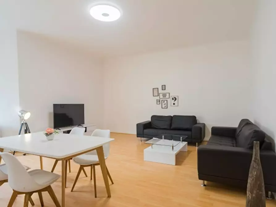 Immagine 1 di Appartamento in affitto  in Schivelbeiner Straße a Berlin