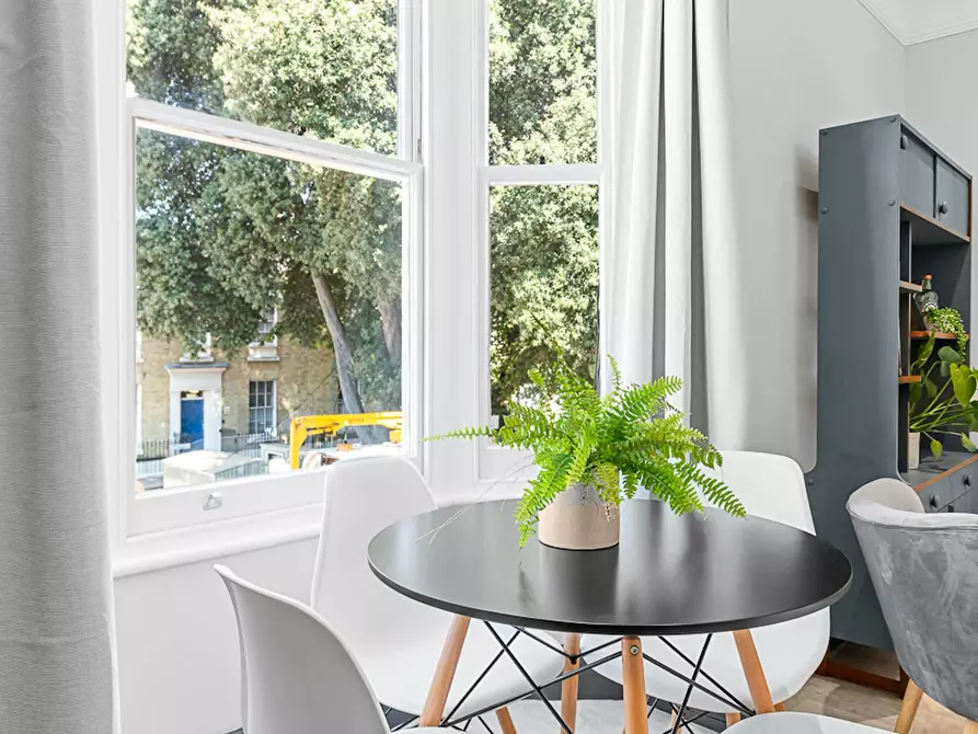 Immagine 2 di Appartamento in affitto  in Cranbury Place a 