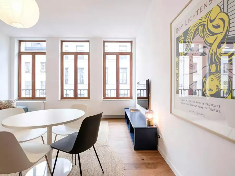 Immagine 3 di Appartamento in affitto  in Rue Duquesnoy a Bruxelles