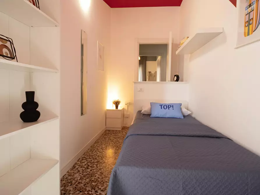 Immagine 5 di Camera in affitto  in Via Bernardino da Feltre a Pavia