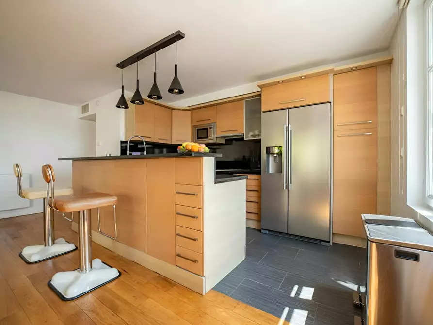 Immagine 9 di Appartamento in affitto  in Rue des Deux Ponts a Paris