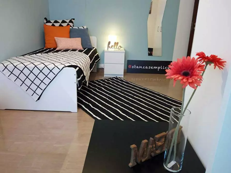 Immagine 1 di Camera in affitto  in Via Ambaraga a Brescia