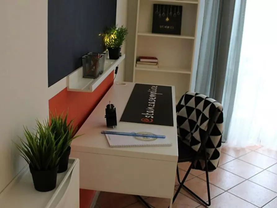 Immagine 3 di Camera in affitto  in Via Ambaraga a Brescia