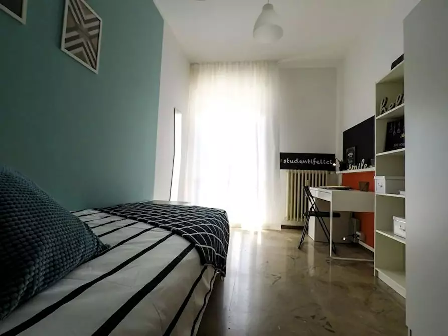 Immagine 3 di Camera in affitto  in Via Bligny a Brescia
