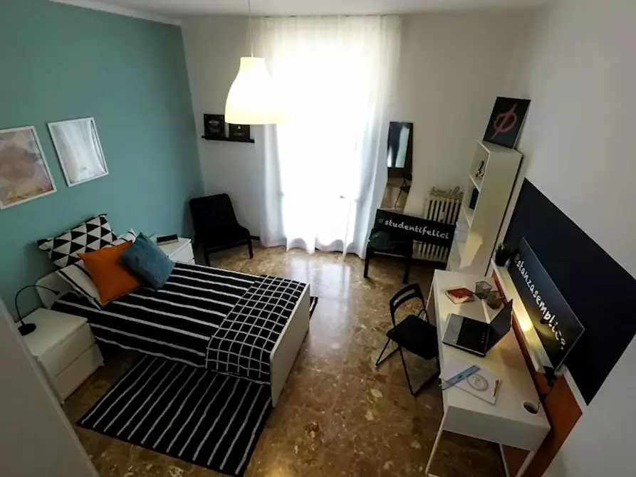 Immagine 1 di Camera in affitto  in Via Bligny a Brescia