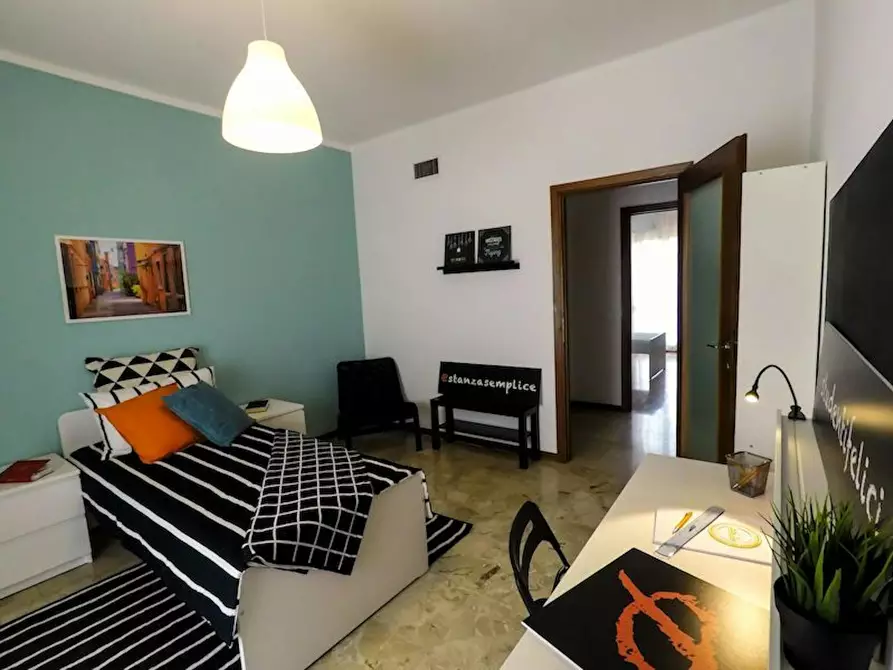 Immagine 1 di Camera in affitto  in Via I. Vivanti a Brescia
