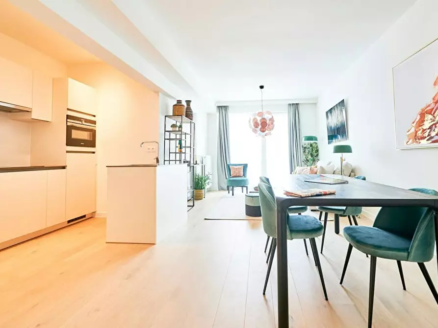 Immagine 2 di Appartamento in affitto  in Boulevard Auguste Reyers a Schaerbeek
