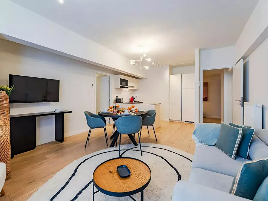 Immagine 4 di Appartamento in affitto  in Boulevard Auguste Reyers a Schaerbeek