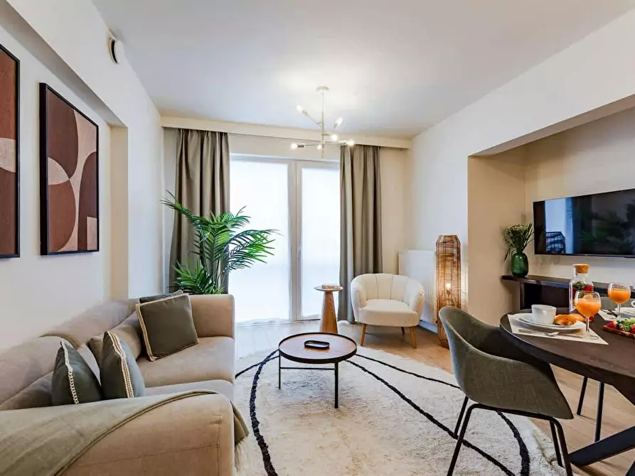Immagine 5 di Appartamento in affitto  in Boulevard Auguste Reyers a Schaerbeek