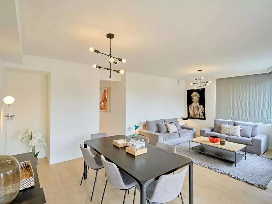 Immagine 9 di Appartamento in affitto  in Boulevard Auguste Reyers a Schaerbeek