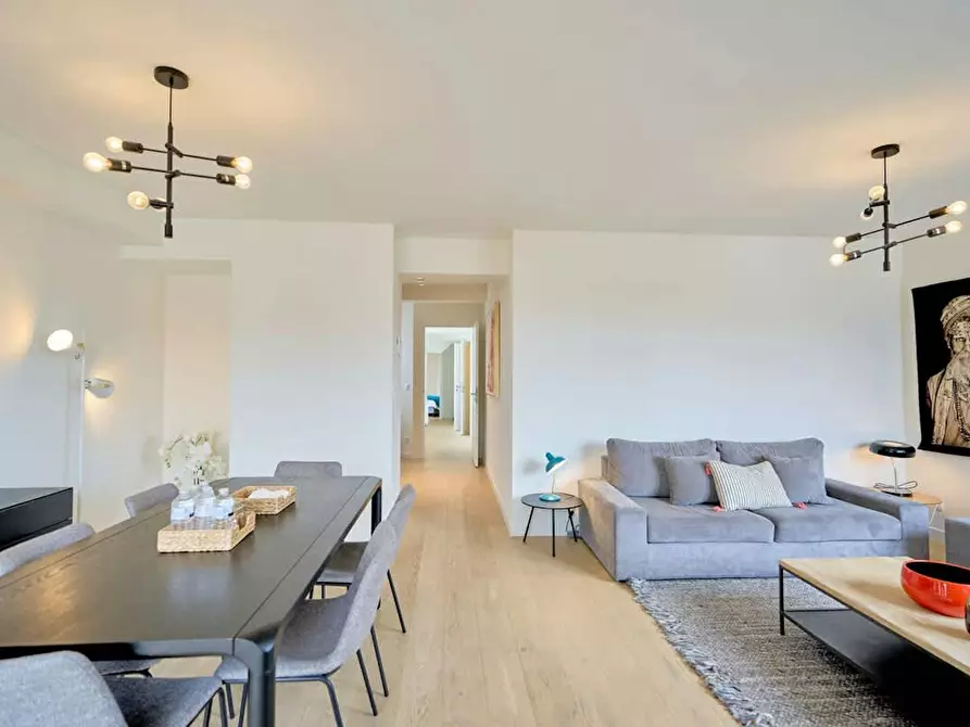 Immagine 4 di Appartamento in affitto  in Boulevard Auguste Reyers a Schaerbeek