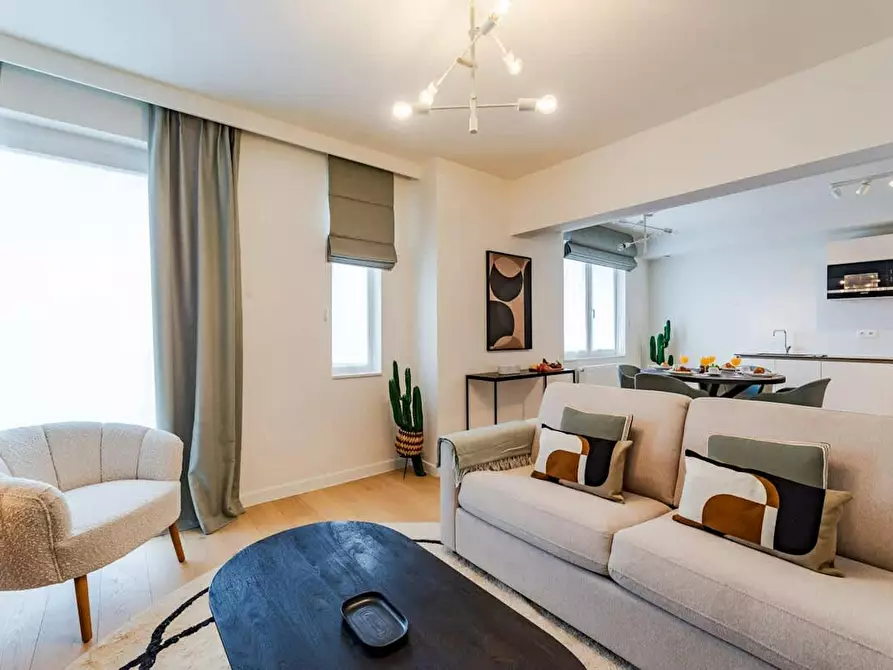 Immagine 2 di Appartamento in affitto  in Boulevard Auguste Reyers a Schaerbeek