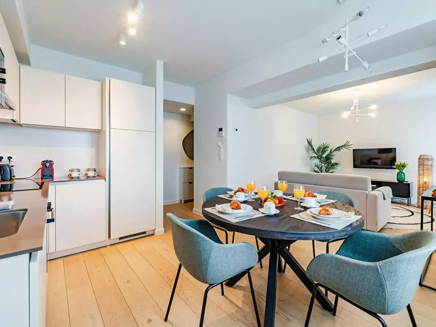 Immagine 1 di Appartamento in affitto  in Boulevard Auguste Reyers a Schaerbeek