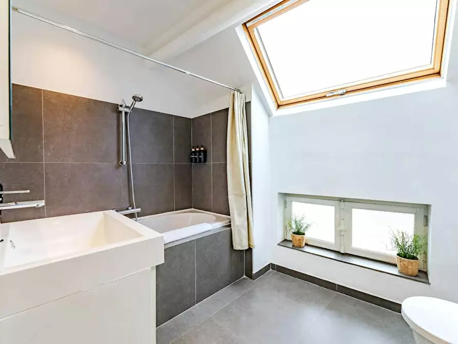 Immagine 5 di Appartamento in affitto  in Rue des Pierres a Bruxelles