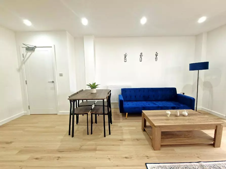 Immagine 9 di Appartamento in affitto  in High Road a Barking
