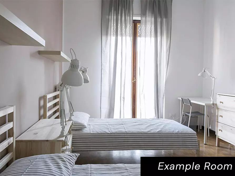 Immagine 3 di Camera condivisa in affitto  in Via Orti a Milano